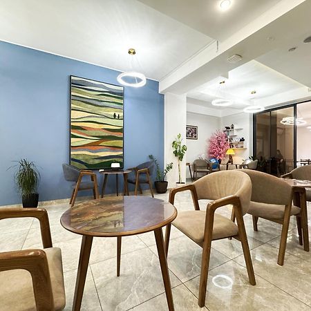 Compass Hostel Bishkek Luaran gambar