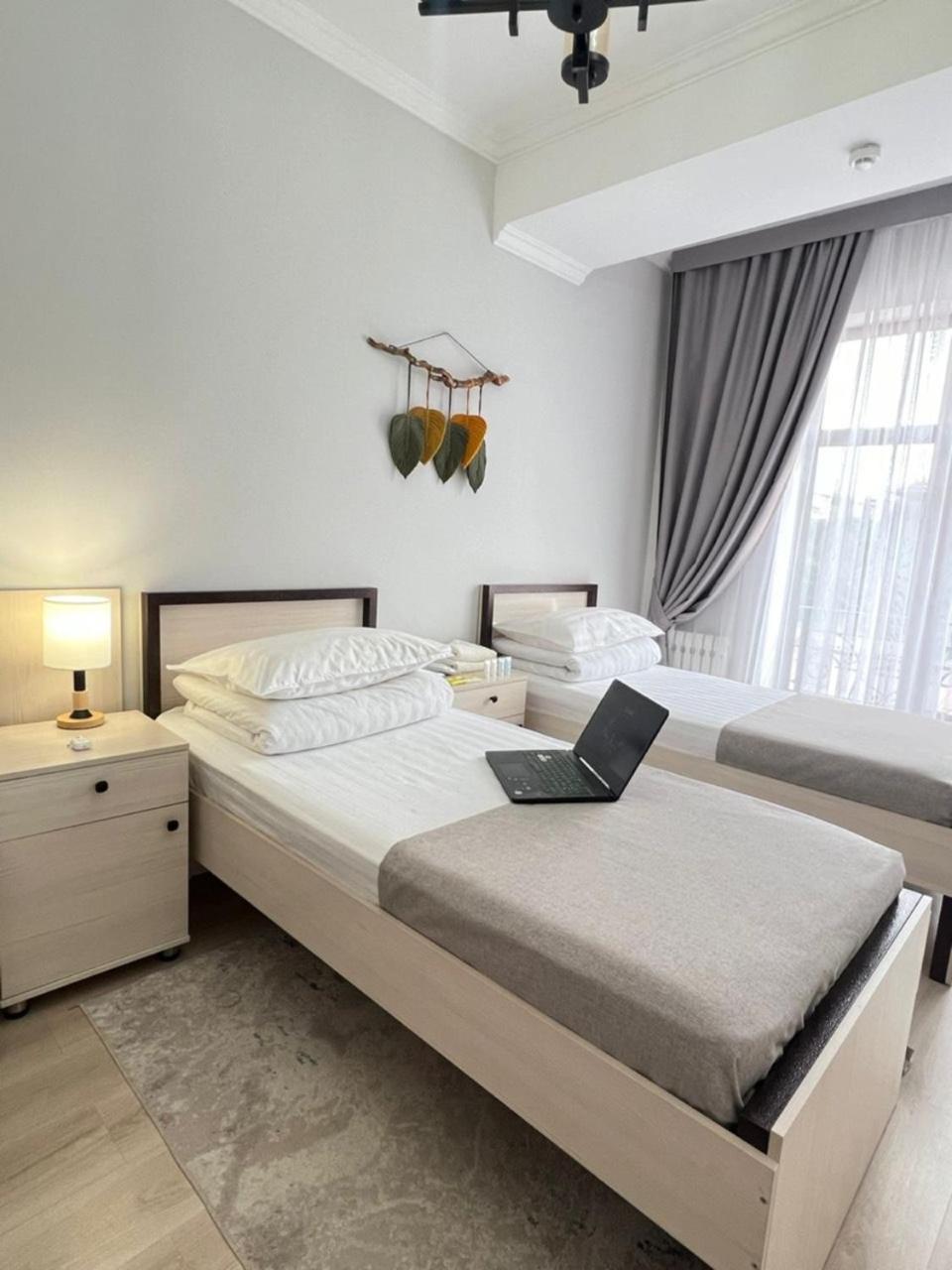 Compass Hostel Bishkek Luaran gambar