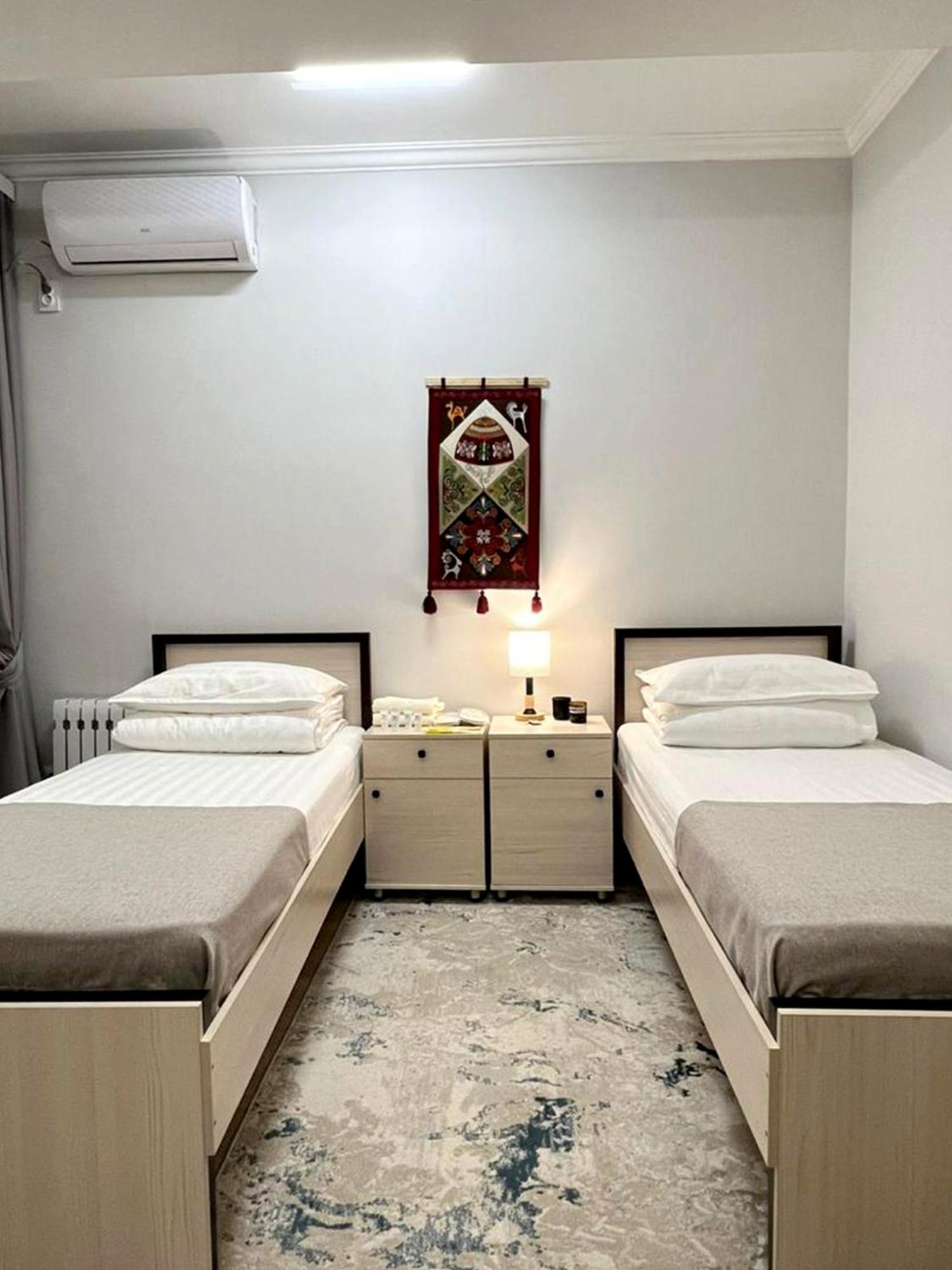 Compass Hostel Bishkek Luaran gambar