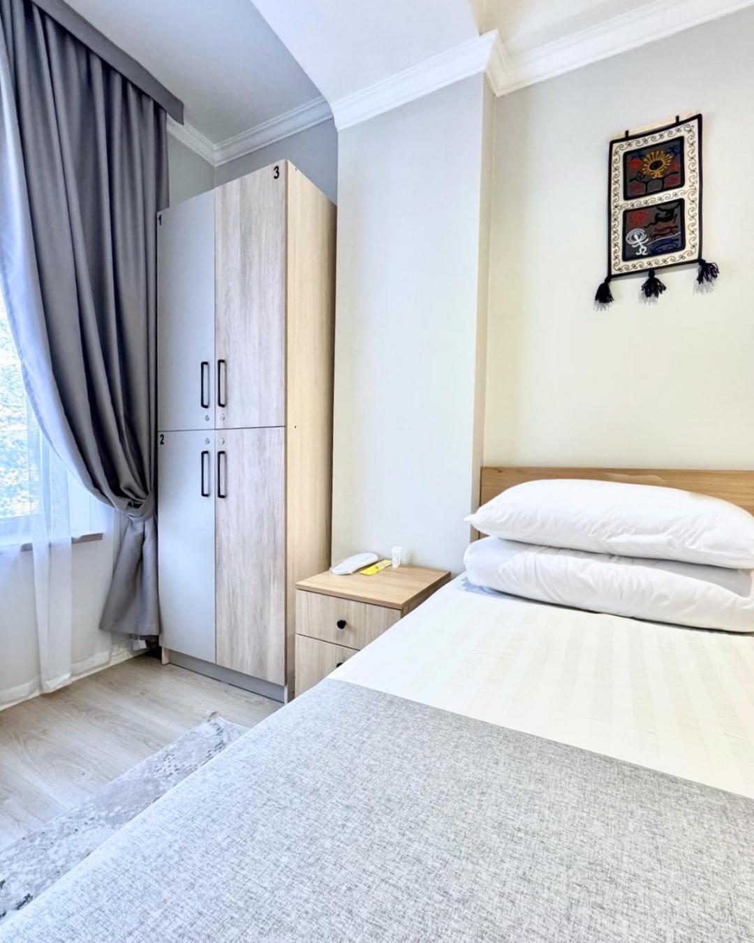 Compass Hostel Bishkek Luaran gambar