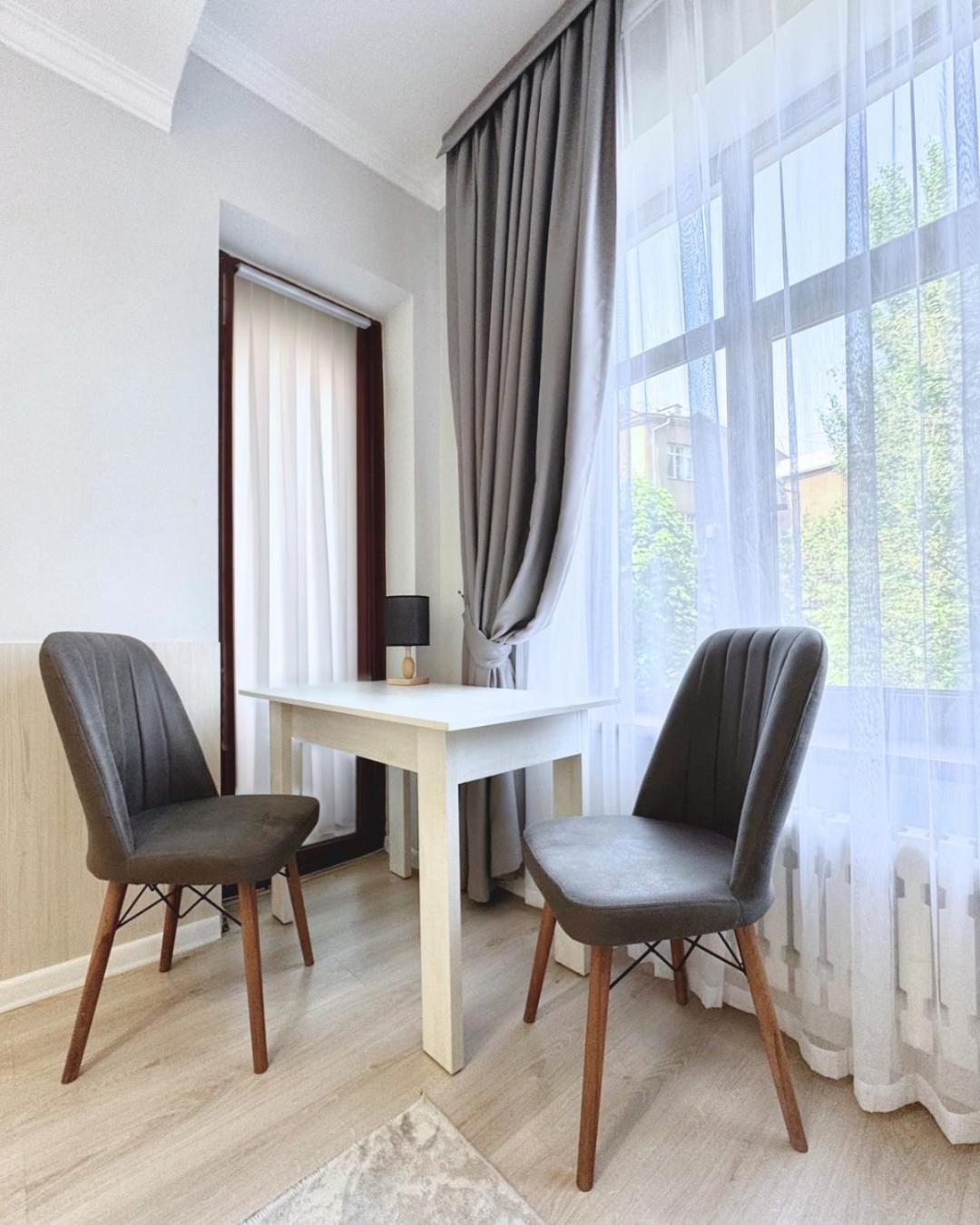 Compass Hostel Bishkek Luaran gambar