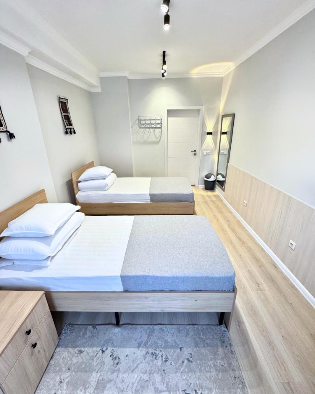 Compass Hostel Bishkek Luaran gambar