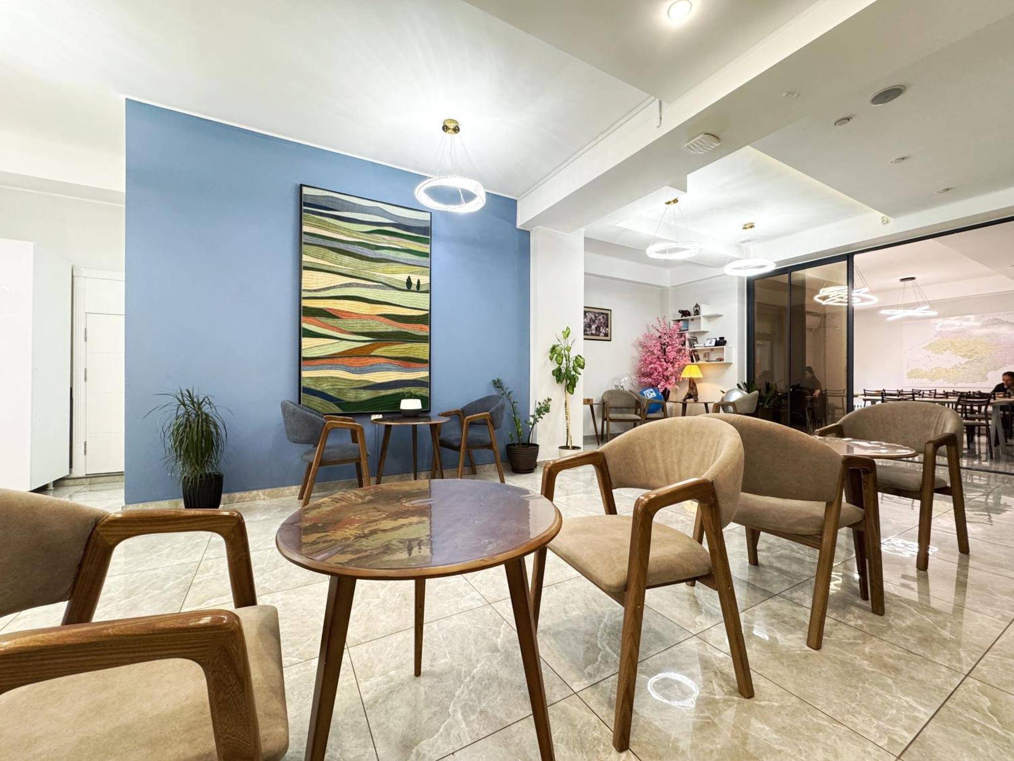 Compass Hostel Bishkek Luaran gambar