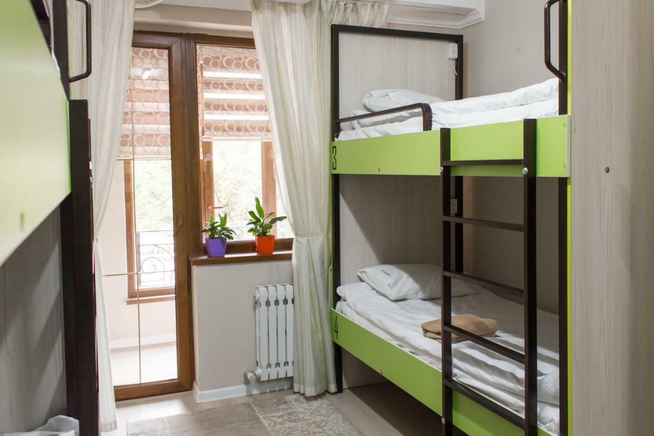 Compass Hostel Bishkek Luaran gambar